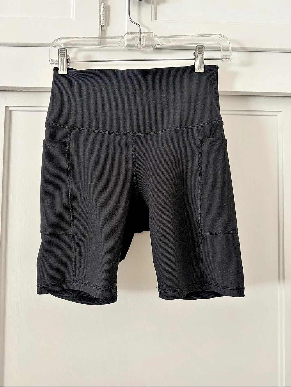 Danskin Ladies Bike Short with Pockets Athletic Shorts Black Small